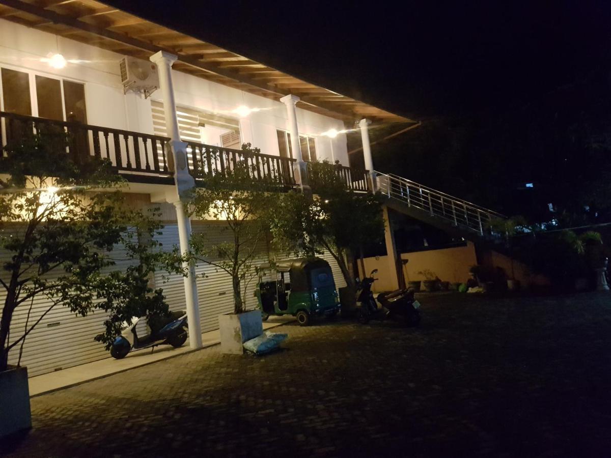 Gg Lodge Mirissa Bagian luar foto