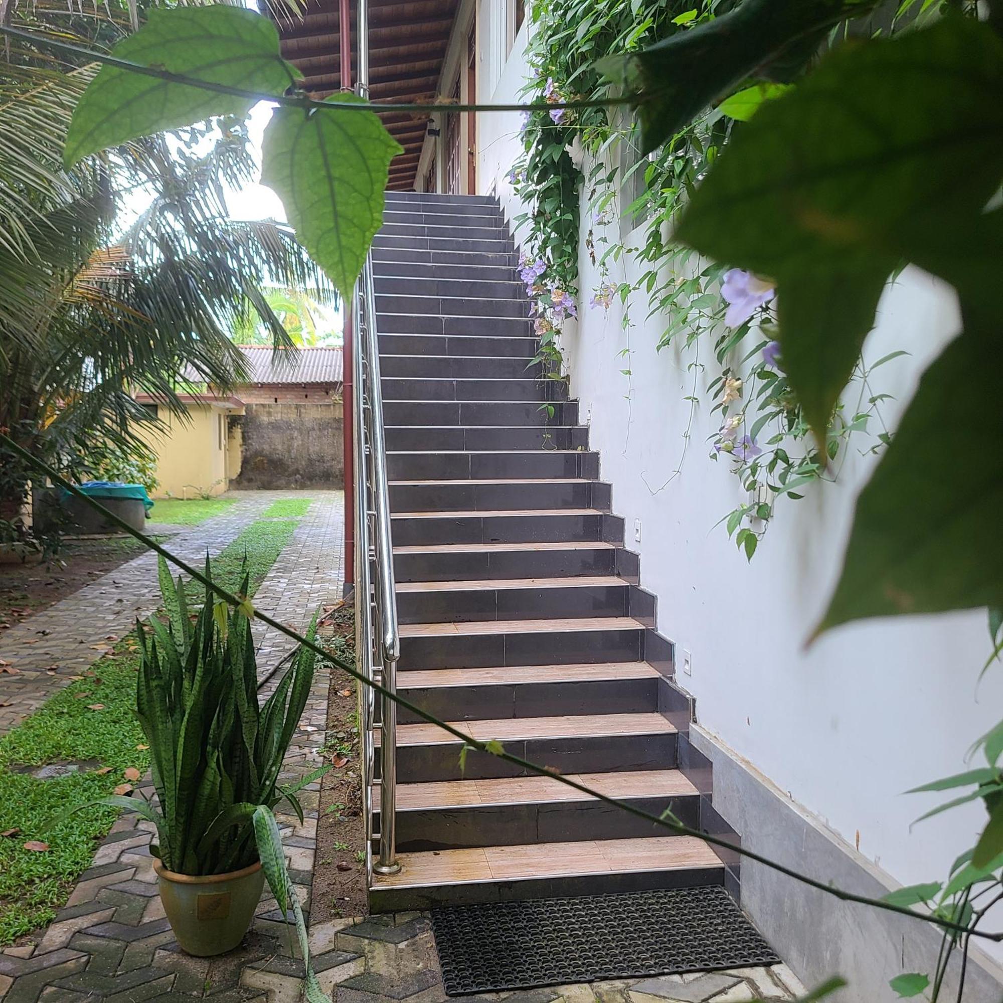 Gg Lodge Mirissa Bagian luar foto